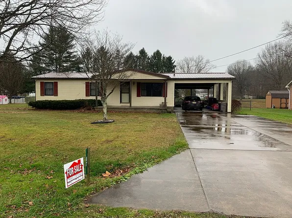 67 Spruce St, Elizabeth, WV 26143