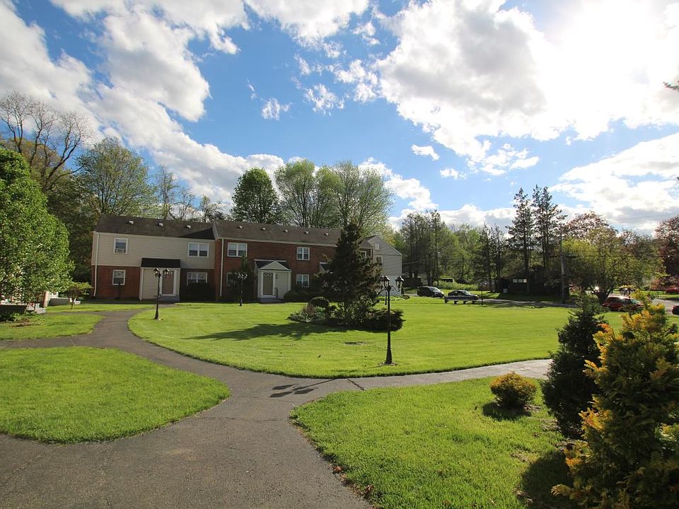2nd image of 7 Millers Ln #B
