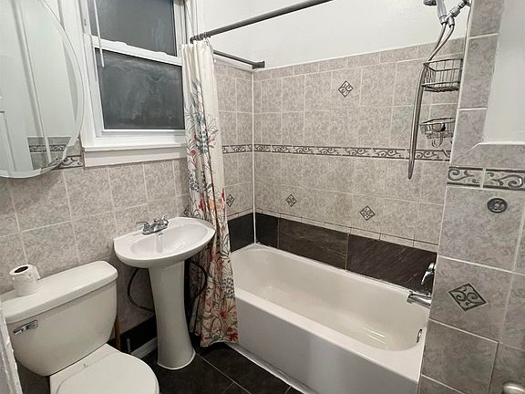 5th image of 392 Virginia Ave Floor 1