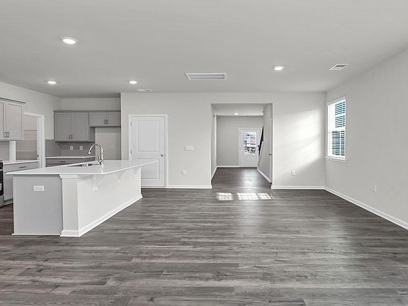 2nd image of 646 Glacier Rd