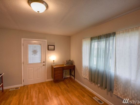 2nd image of 1120 Grand Ave