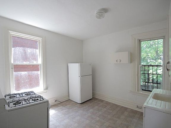 5th image of 302 S Trenton Ave #2