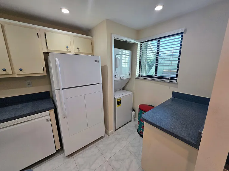 5403 SE Miles Grant Rd #108 — Photo 6