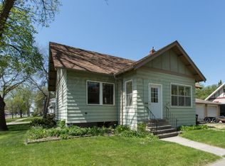 810 11th St N, Fargo, ND 58102