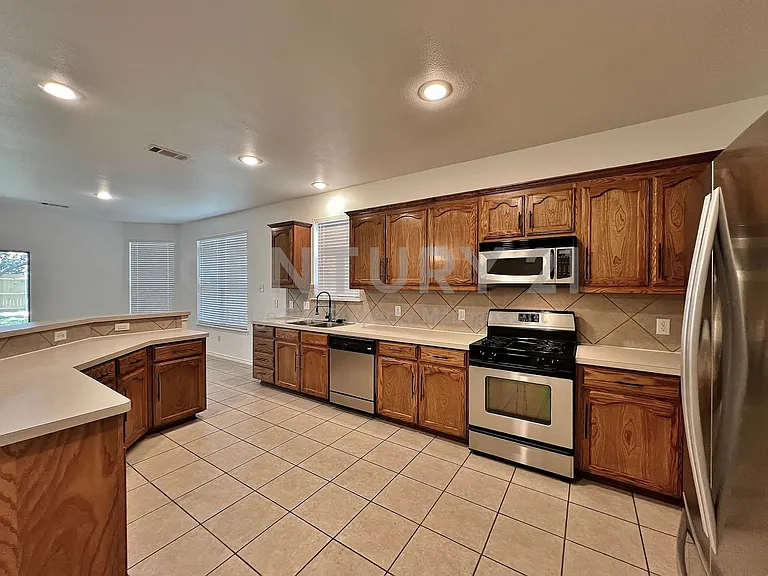 8000 Ranchvale Ln — Photo 9