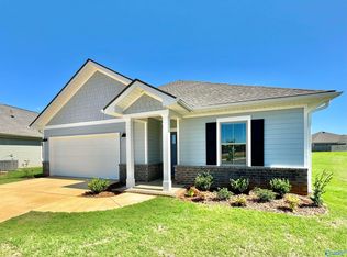 15660 Brickman Ln, Athens, AL 35613