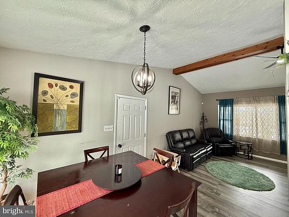 5th image of 335 Donna Ln