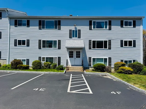 5455 N Main St APT 4E, Fall River, MA 02720