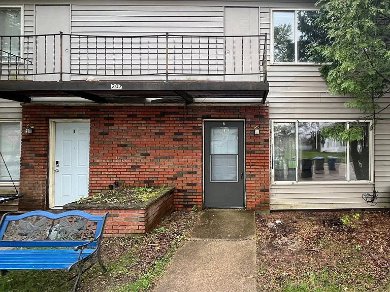 203 E Front St — Photo 20