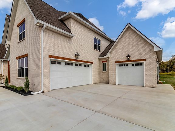 3rd image of 7313 Denton Dr