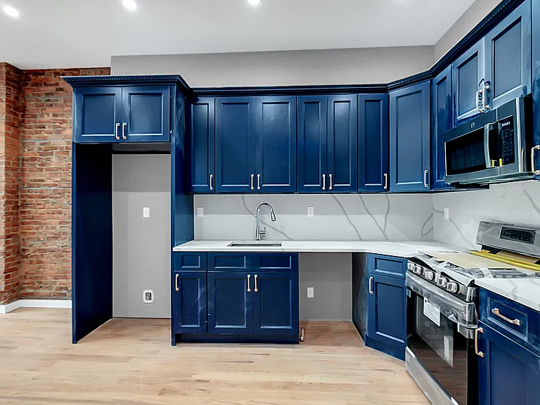 707 Lafayette Ave #2 — Photo 3