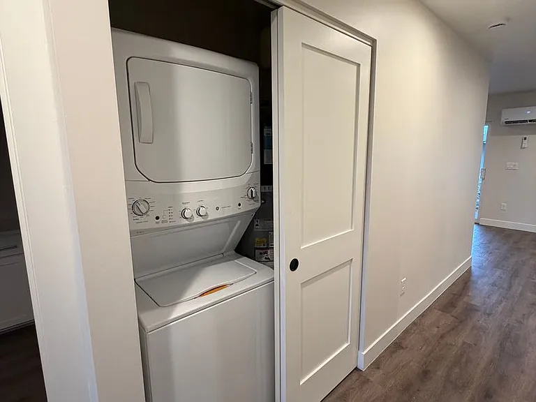 Sunrise Villas Apartments — Photo 20