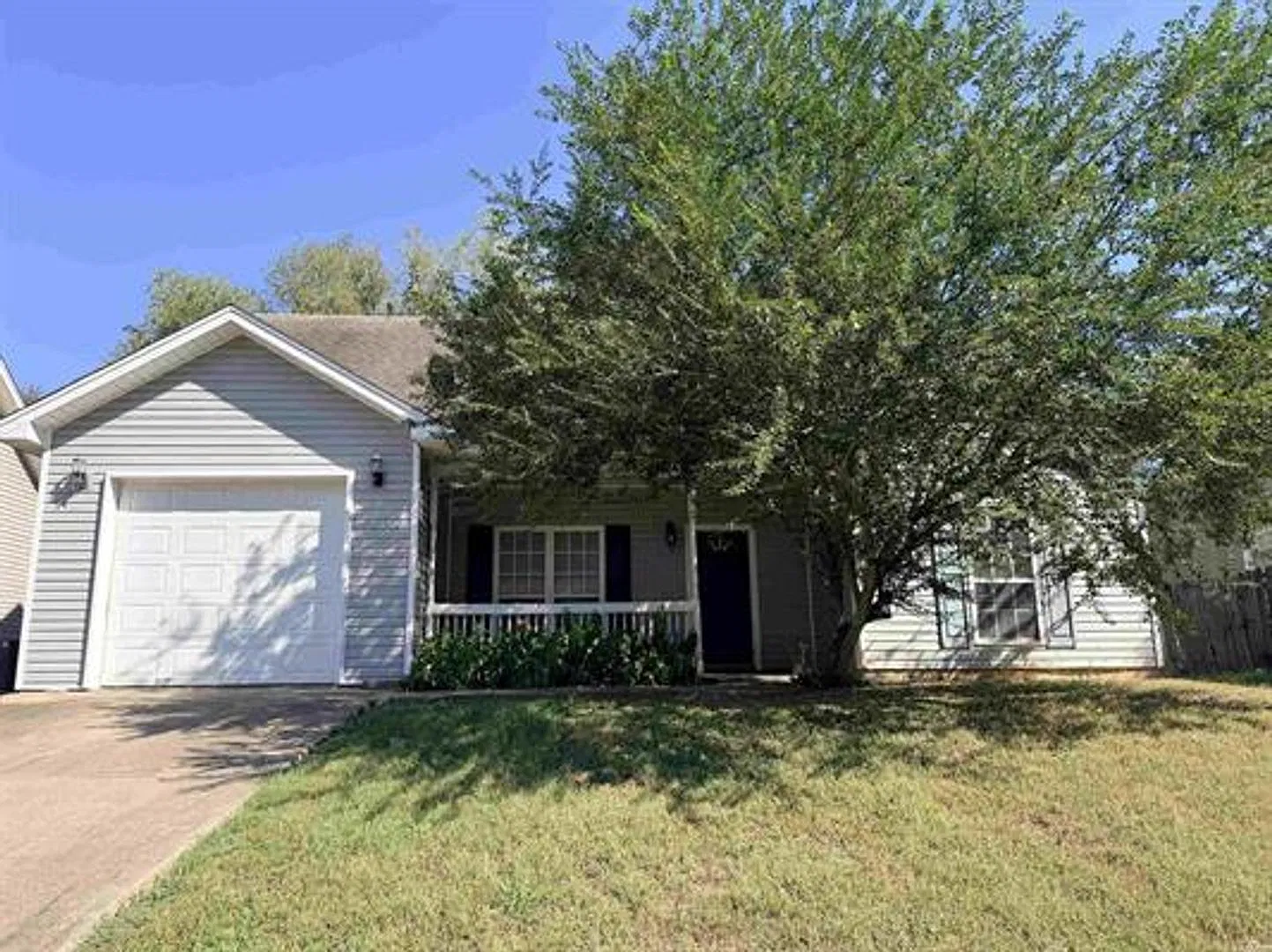 2714 Gage Dr — Photo 1