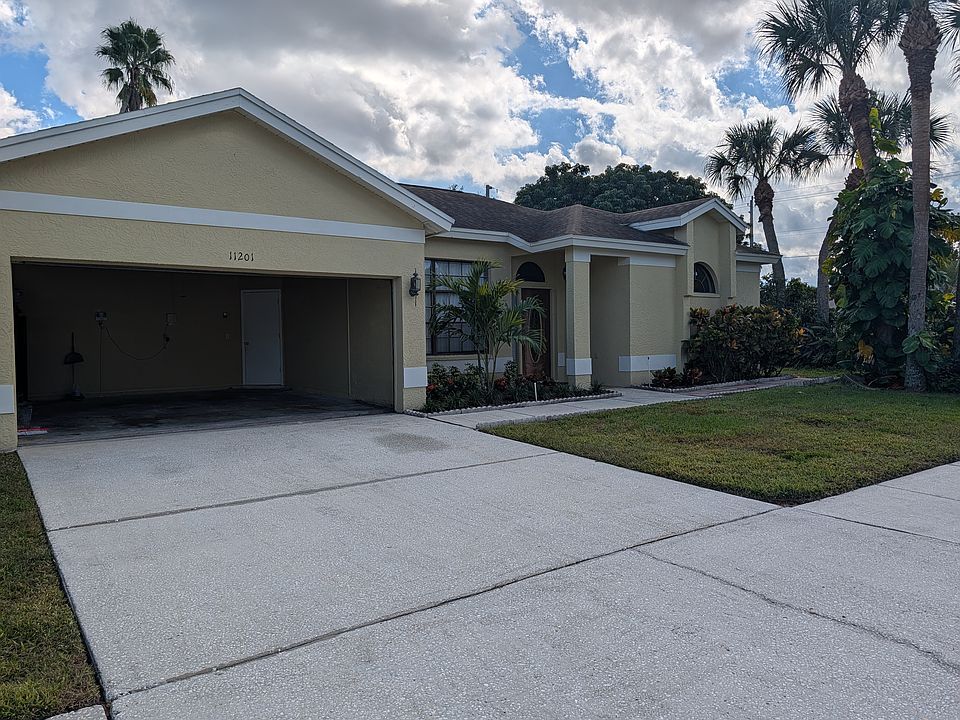 1st image of 11201 Pocket Brook Dr