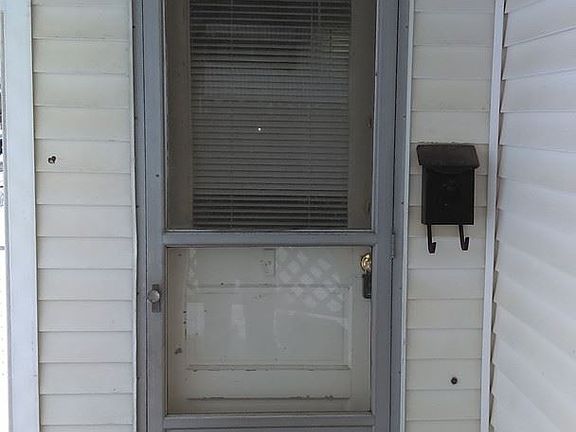 2nd image of 1029 Sipple Ave