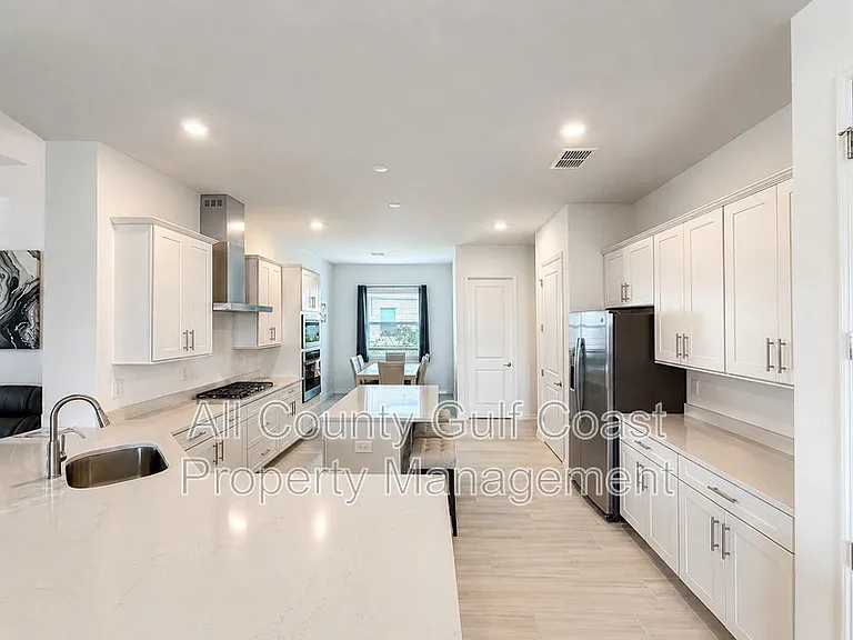 5628 Lightning Whelk Ln — Photo 5
