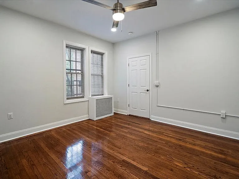 85 Van Reypen St. Apartments — Photo 8