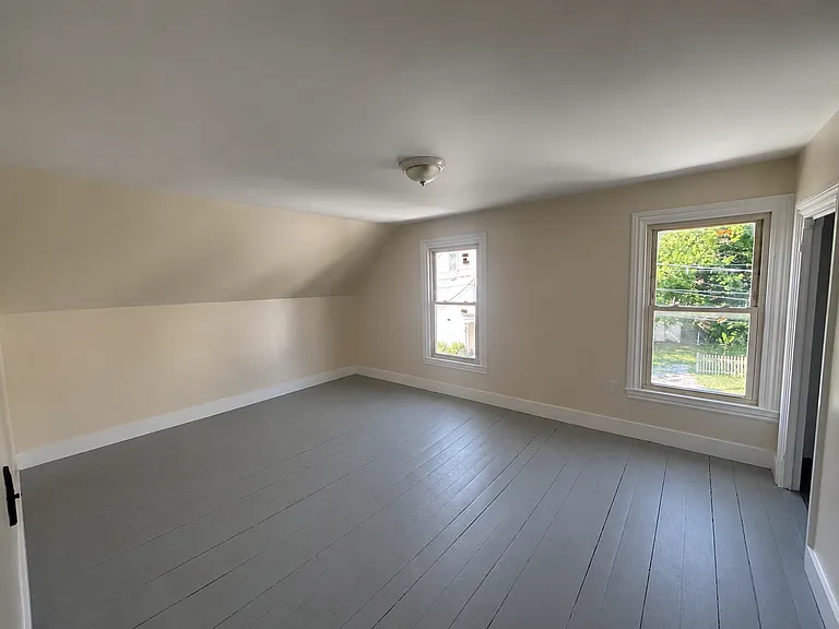 25 James St #A — Photo 10