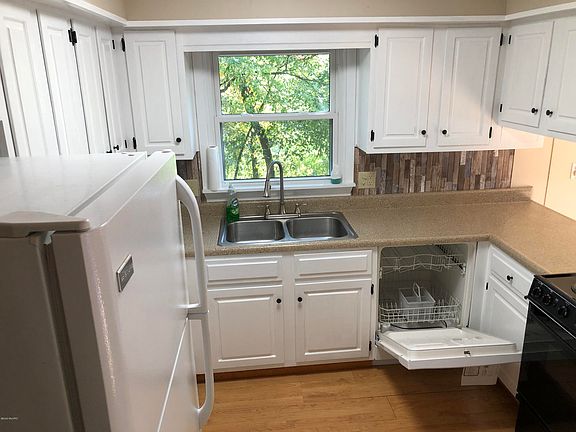 3rd image of 10235 Heatherlawn Ct