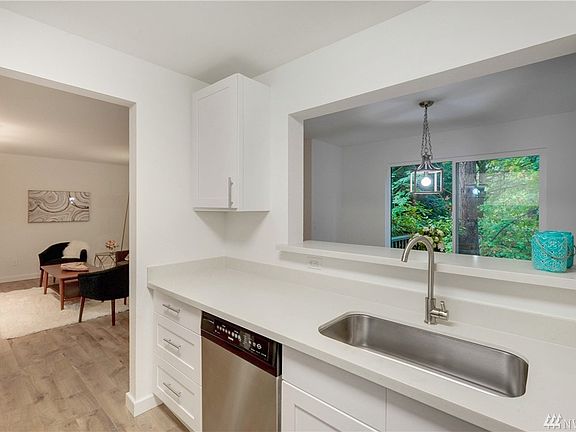 4th image of 12721 NE 129th Ct Unit F105