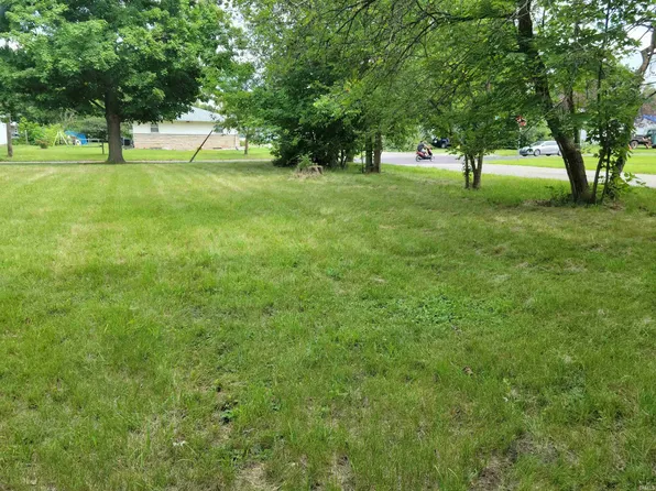 1200 W Wolf Ave, Elkhart, IN 46516
