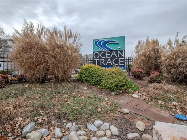 504 Ocean Trace Arch APT 303, Virginia Beach, VA 23451