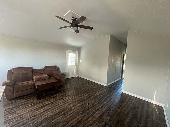 3rd image of 420 Sky Harbor Rd