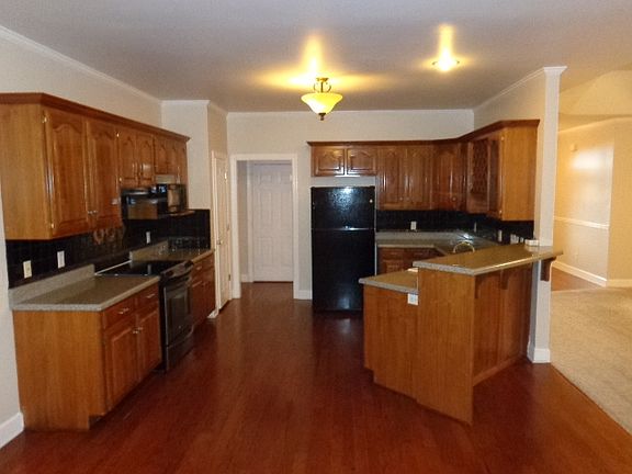 2nd image of 639 Glenties Dr
