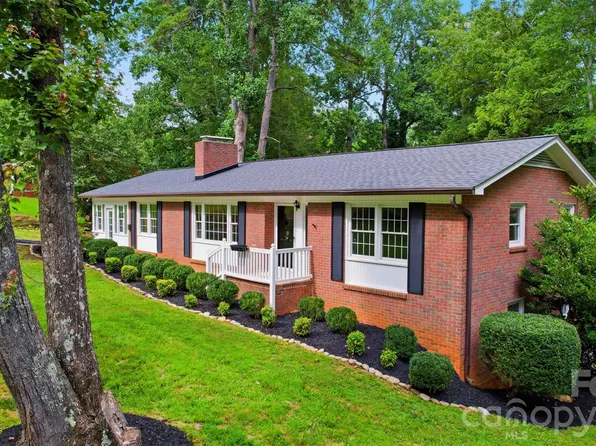 401 S East End Ave, Statesville, NC 28677