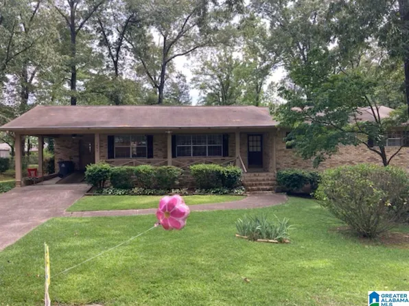 1853 Wisterwood Dr, Birmingham, AL 35226