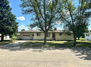 310 4th St, Arthur, ND 58006