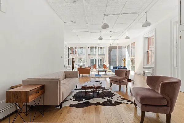 Rented by William Raveis Real Estate | media 32