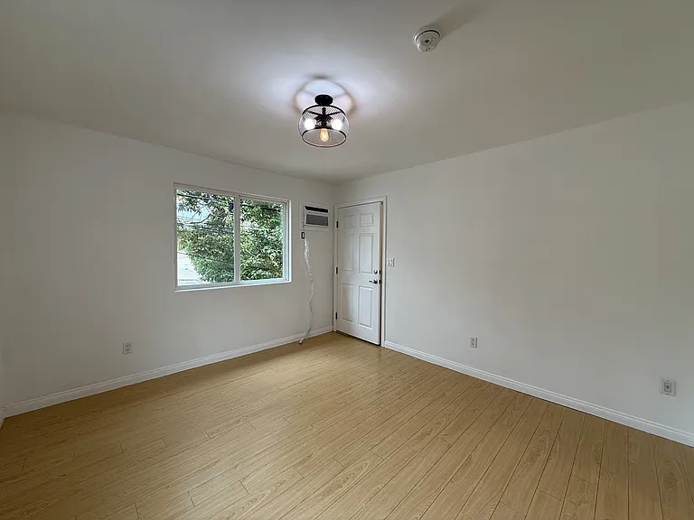 748 1/2 N La Jolla Ave #748 — Photo 8