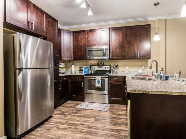 906 Oasis Palm Cir #3211