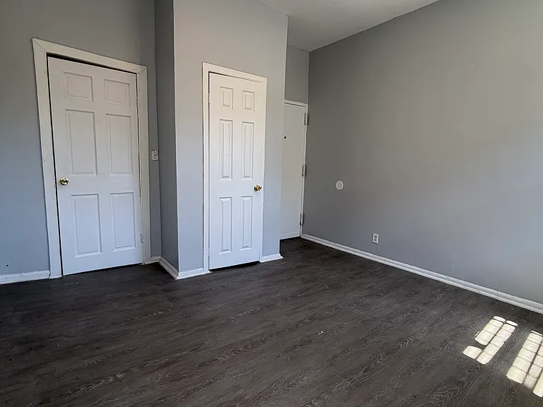 63 Oak St #2L — Photo 2