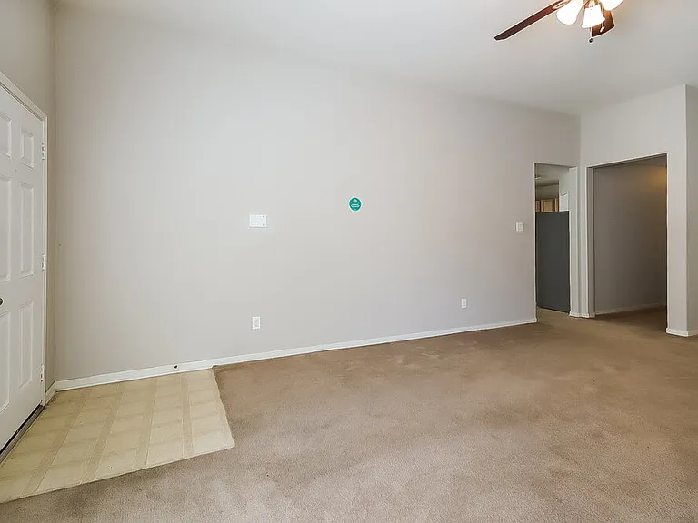18407 Knob Hill Lake Ln — Photo 3