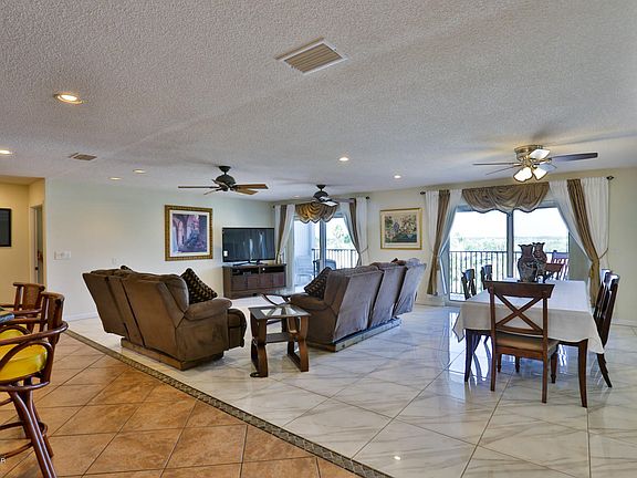 3rd image of 2626 S Atlantic Ave APT 508