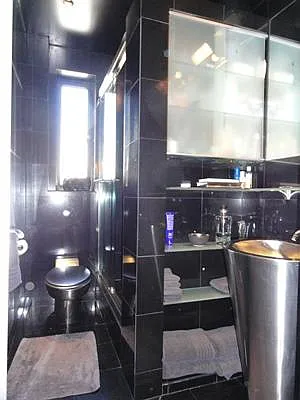 Sold by Bank Neary | media 12