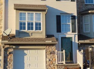 112 Sara Ln, Hanover, PA 17331