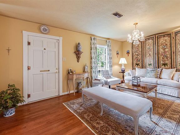 4th image of 6628 Meadowlawn St