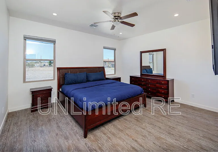 7756 N Sierra Vista Dr — Photo 17