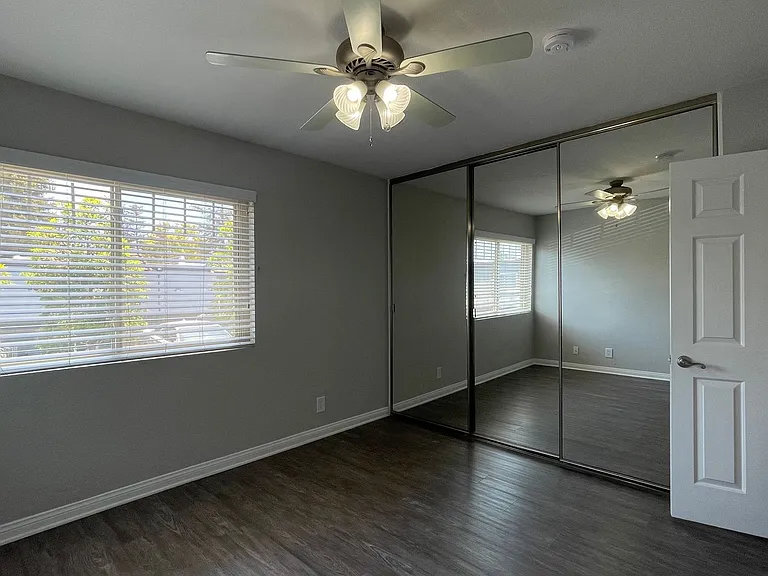 Park Plaza Apartments — Photo 47