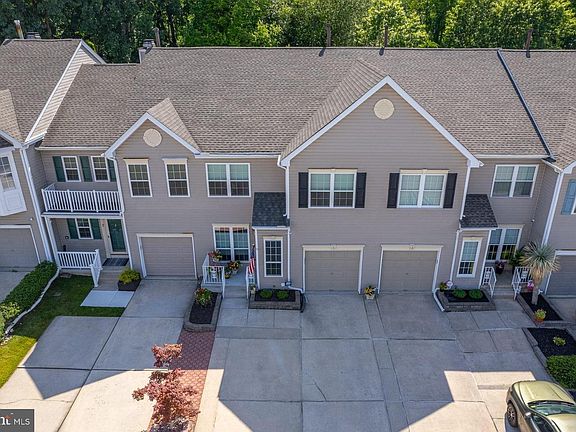 3rd image of 5 Muirfield Ct