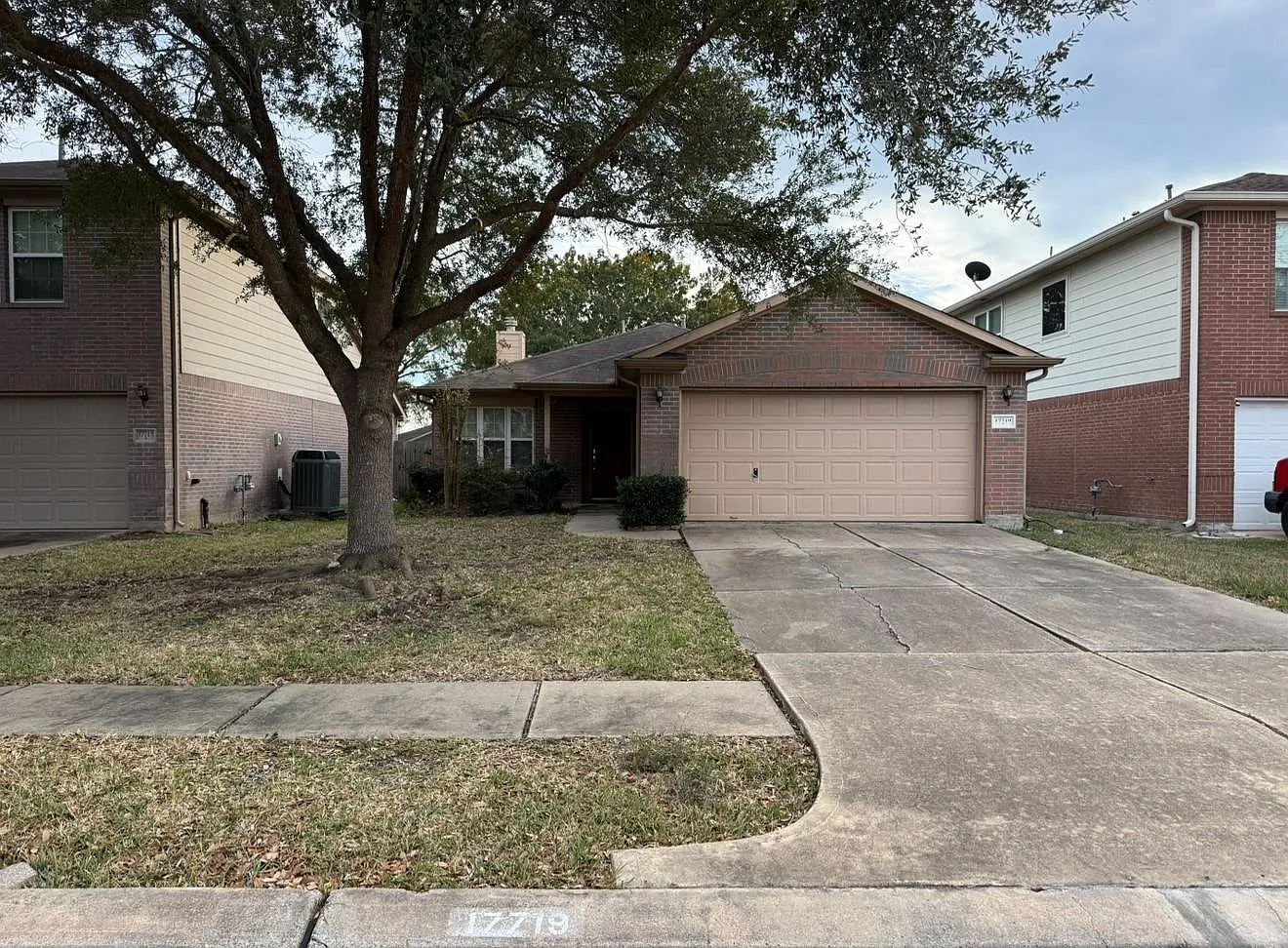 3 bed, 2.0 bath, 1492 sqft, $2,100 — Photo 1