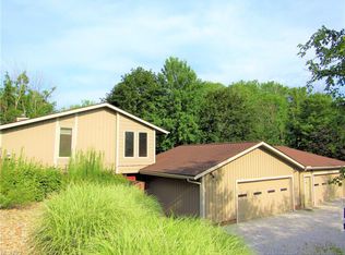 2675 Farmstead Rd, Richfield, OH 44286