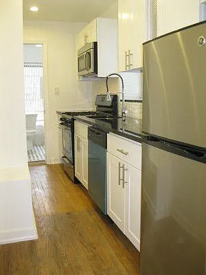 Rented by Tower Brokerage | media 34