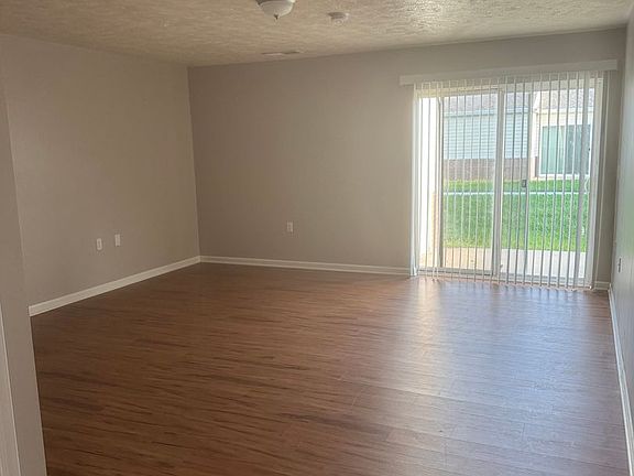 2nd image of 901 S Franklin Ave #116