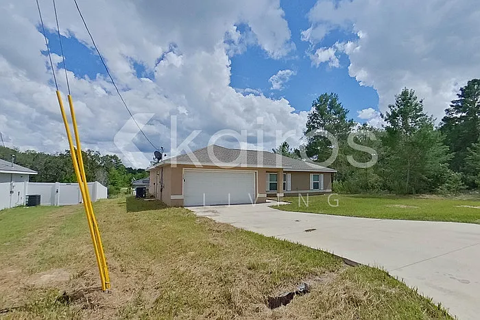 3 bed, 2.0 bath, 1311 sqft, $1,650 — Photo 2