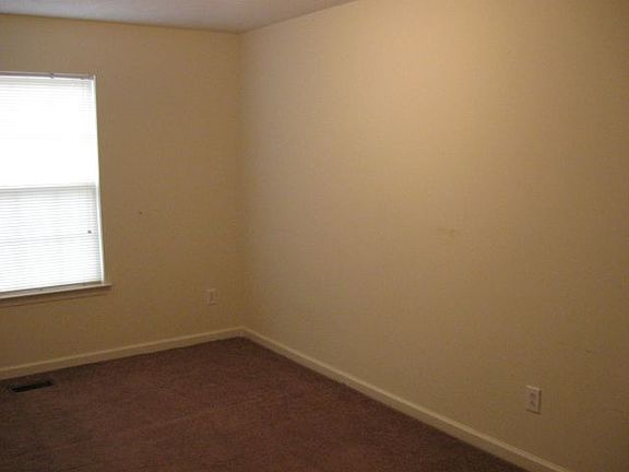 4th image of 626-628 Courtland St