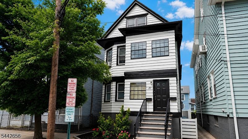 1st image of 37 Prospect St